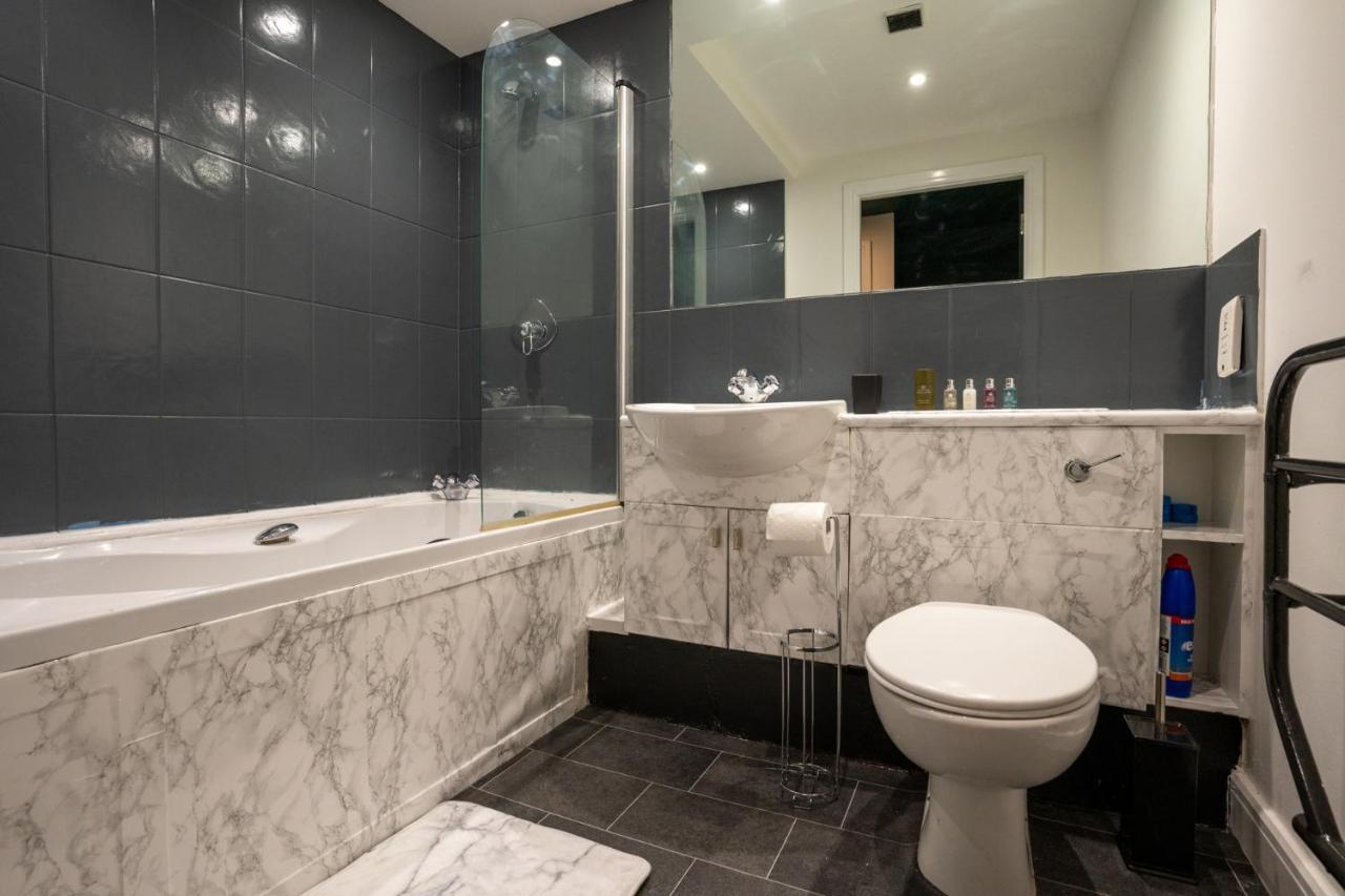 Jpg Theatre Suite - High Floor Mcr Luxe Apartment W Balcony Canal Views مانشستر المظهر الخارجي الصورة